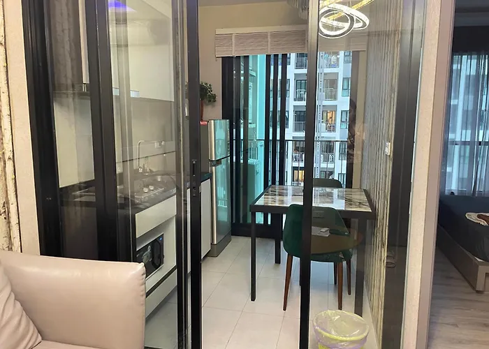 The Base Central Pattaya Super Condo